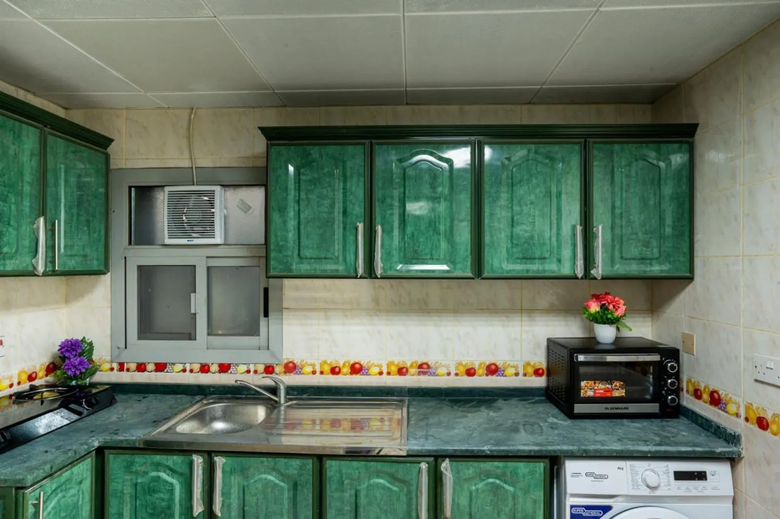 Nest Room With Shared Washroom Абу-Даби