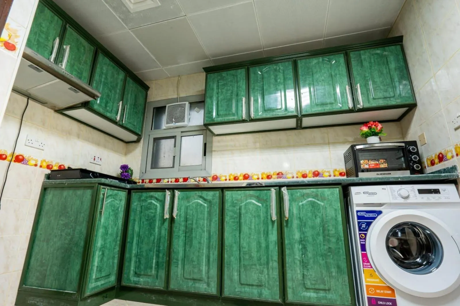 Nest Room With Shared Washroom 阿布扎比 民宿